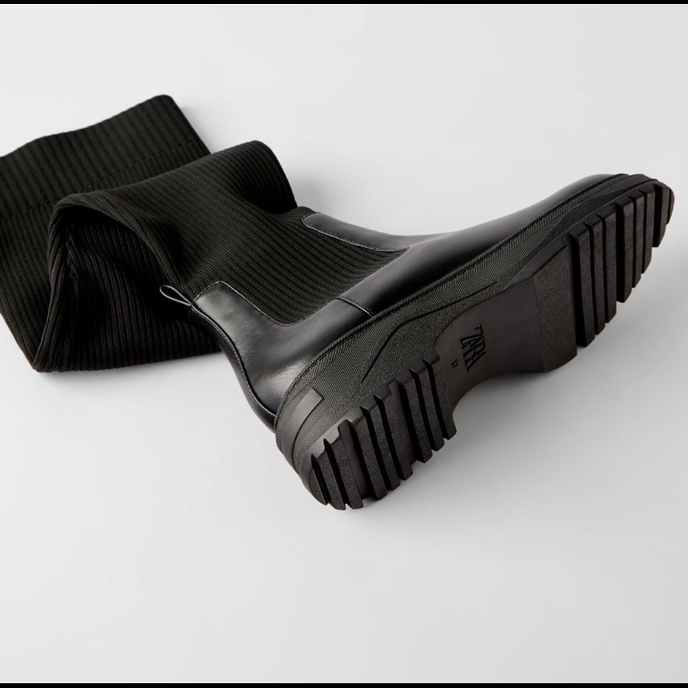 SOLD OUT!!! Zara OTK sock boot